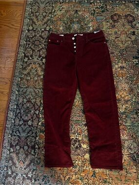 Levi’s wedgie straight Burgundy Corduroy Jeans